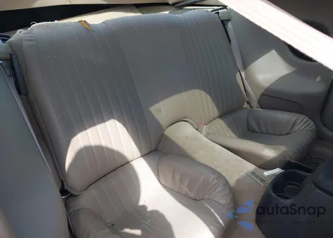 2000 Pontiac Firebird z USA, uszkodzony, nr VIN 2G2FS22K2Y2170602